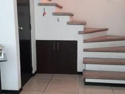 Escaleras · Casa en Terranova (venta)