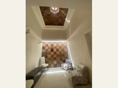Estancia con techo abovedado · Casa en Campestre Italiana