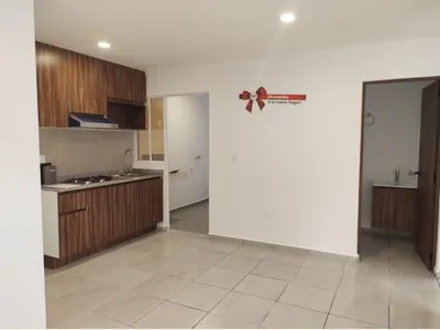 Estancia y cocina · Departamento en Villas del Refugio (planta baja)