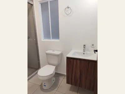 Baño · Departamento en Villas del Refugio (planta baja)